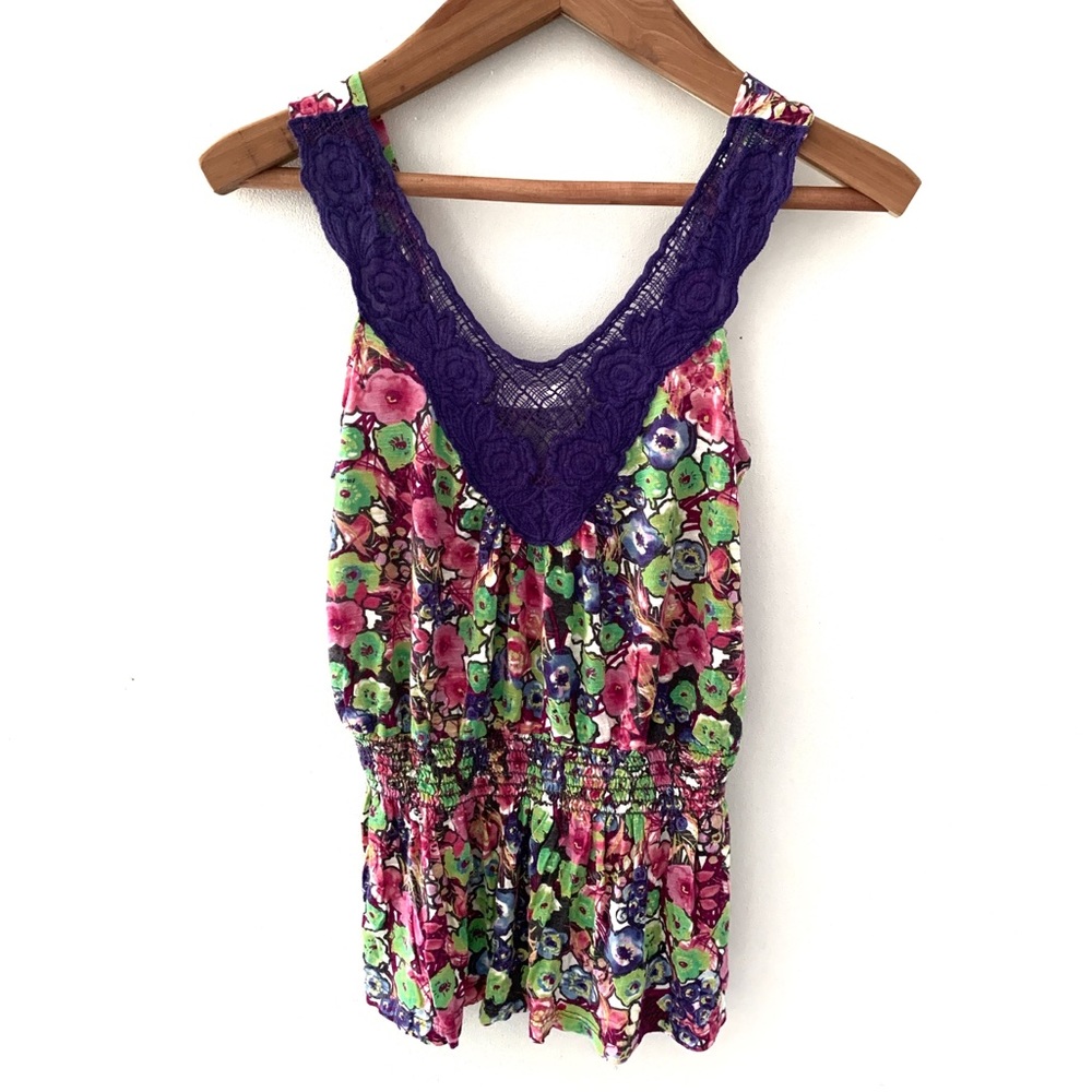LUSH PURPLE LACE/ BRIGHT FLORAL SLEEVELESS TOP SM